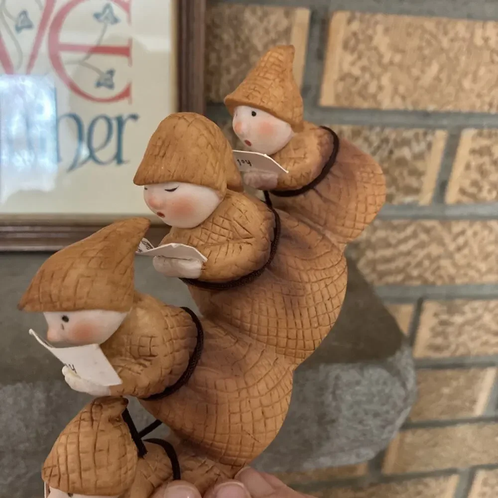 DEPT 56 SNOW VILLAGE - VERY RARE - ORIGINAL‎ MONKS -A -CAROLING 64602